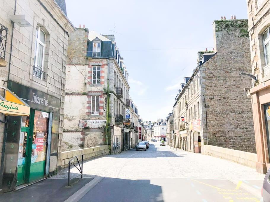 Nouveau ** Le Raffine Au Coeur De Guingamp ** Parking Luaran gambar